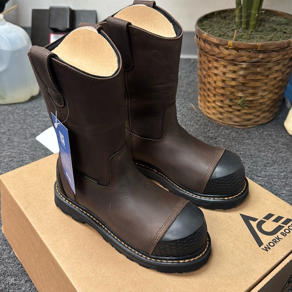 Bronco steel toe pull on work boots Sz 4 Men/5.5-6 Women BNIB